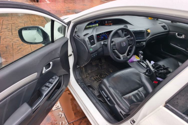 Used Honda Civic 2014 1.8L automatic luxury edition