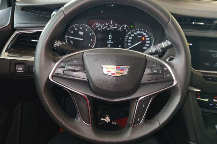 Used Cadillac XT5 2018 25T Luxury Model
