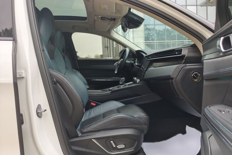 Used Lynk & Co 05 2020 2.0TD Two-Wheel Drive Shine Halo Interior 12