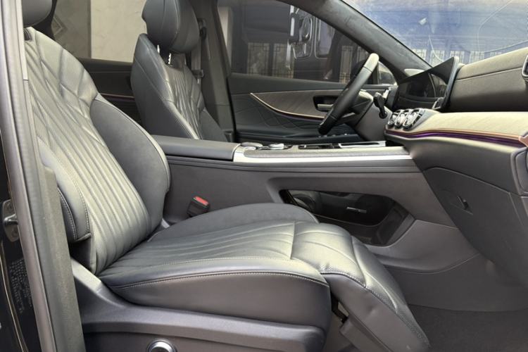 Used Chery Tiggo 9 2025 2.0T Dual-Clutch Two-Wheel Drive Luxury Edition 5 Seats
