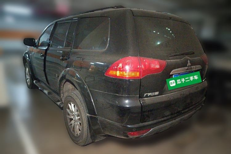 Used Mitsubishi Pajero Sport 2013 3.0L Automatic Two-Wheel Drive Luxury Edition Rear Left 45 Deg