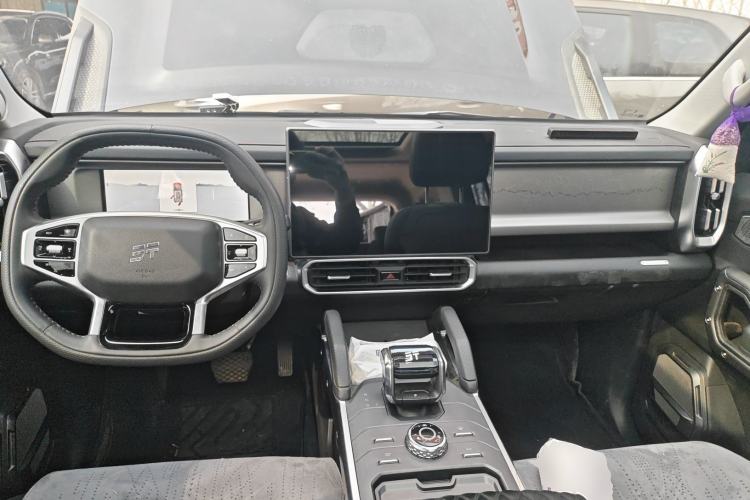 Used JETOUR Traveler 2023 1.5T Two-Wheel Drive Discovery PRO Center Console