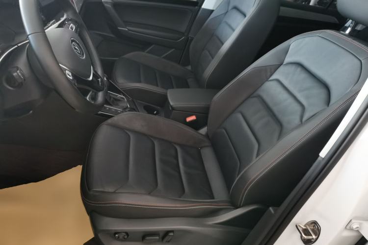 Used Volkswagen Tayron 2022 280TSI Two-Wheel Drive Luxury Smart Connectivity Version
