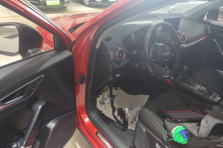 Used Audi Q2L 2018 35 TFSI Launch Exclusive Edition China VI Driver Seat