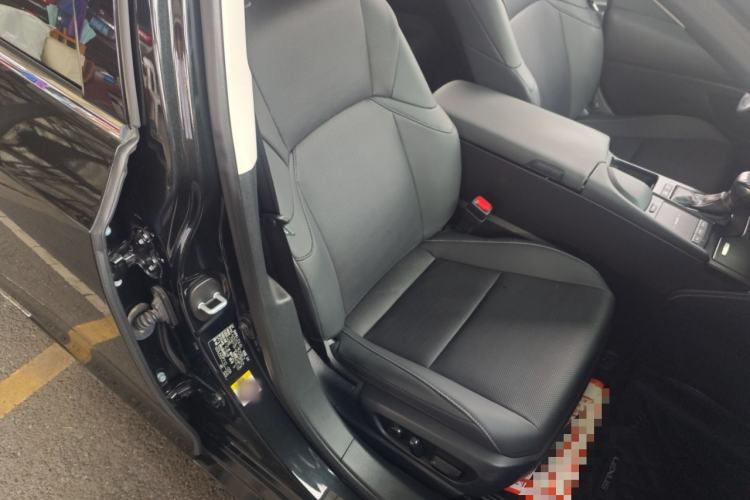 Used Lexus ES 2018 300h Premier Edition China V Standard
