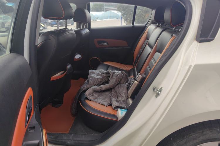 Used Chevrolet Cruze 2013 Hatchback 1.6L Automatic Luxury Model
