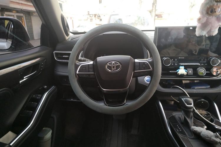 Used Toyota Highlander 2022 Dual-Engine 2.5L Four-Wheel Drive Supreme Edition 7-Seater Steering Wheel