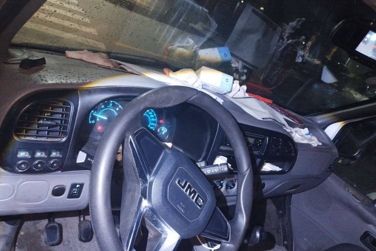 Used JMC Transit 2017 2.8T Commercial Version Short Wheelbase Mid-Roof 6/7/8-Seater JX493
