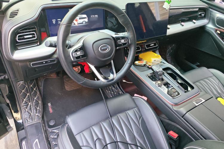 Used GAC Trumpchi GS8 2022 Flagship Series 2.0 TGDI Two-Wheel-Drive Prestige Edition (7 Seats) Center Console