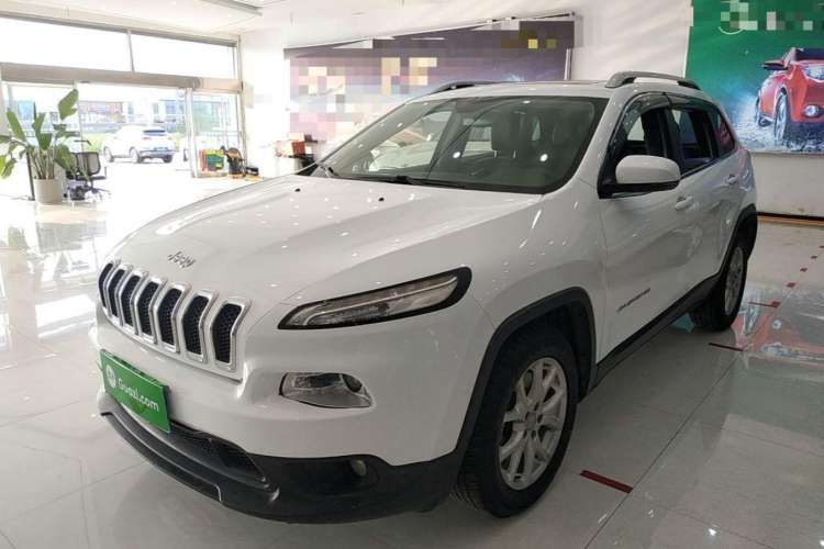 Used Jeep Cherokee 2016 2.0L Superior Edition
