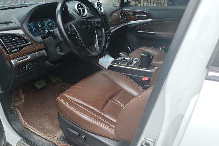 Used BYD Tang New Energy 2015 2.0T Four-Wheel-Drive Flagship Model