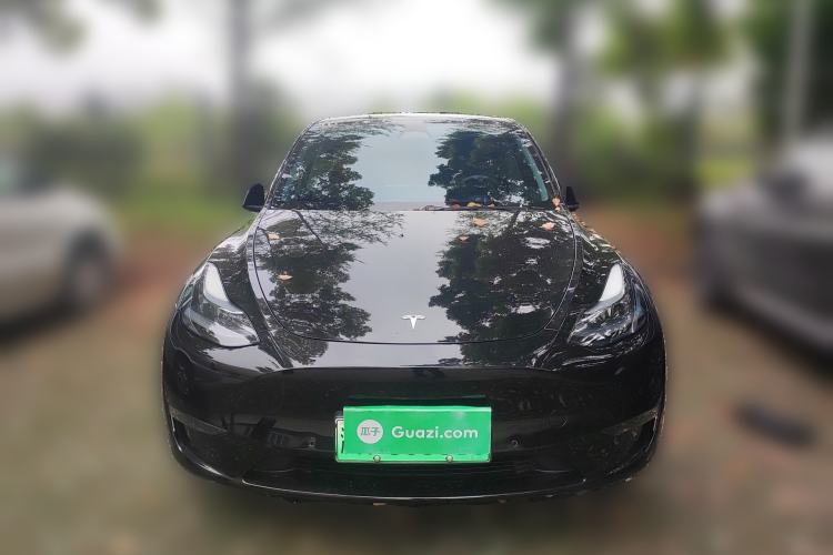 Used Tesla Model Y 2023 Long-Range All-Wheel-Drive Version Front