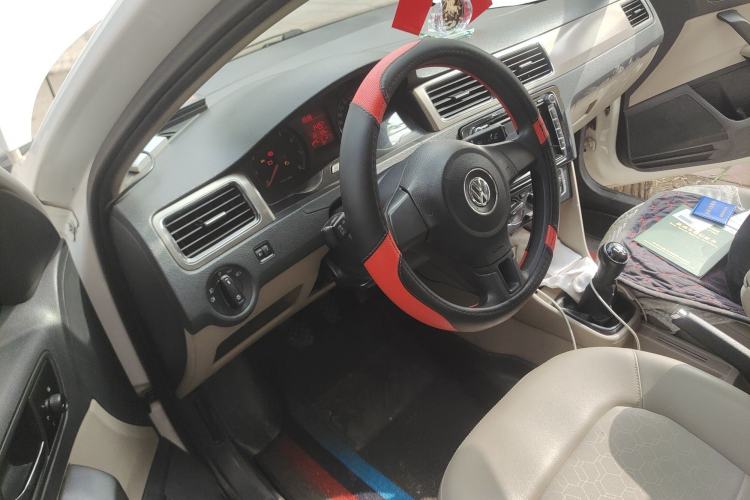 Used Volkswagen Santana 2013 1.6L Manual Comfort Edition Driver Seat