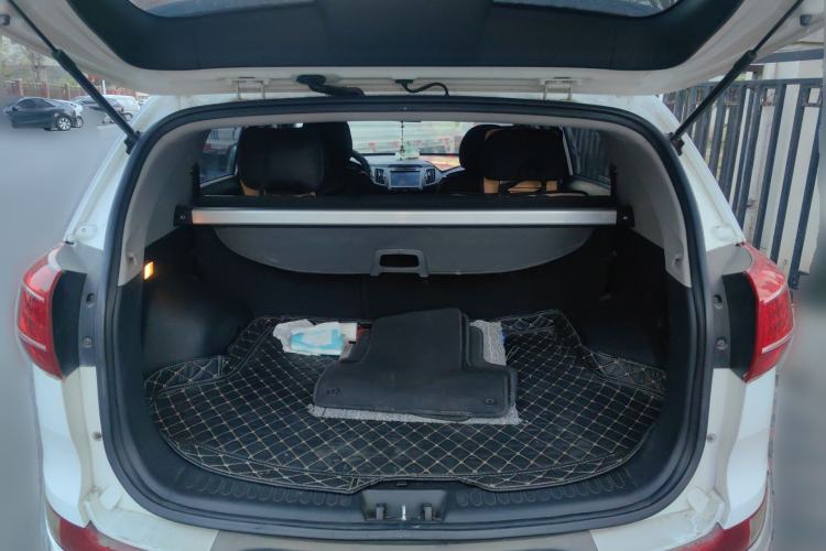 Used Kia Sportage R 2011 2.0L Manual Two-Wheel Drive GL Trim Trunk