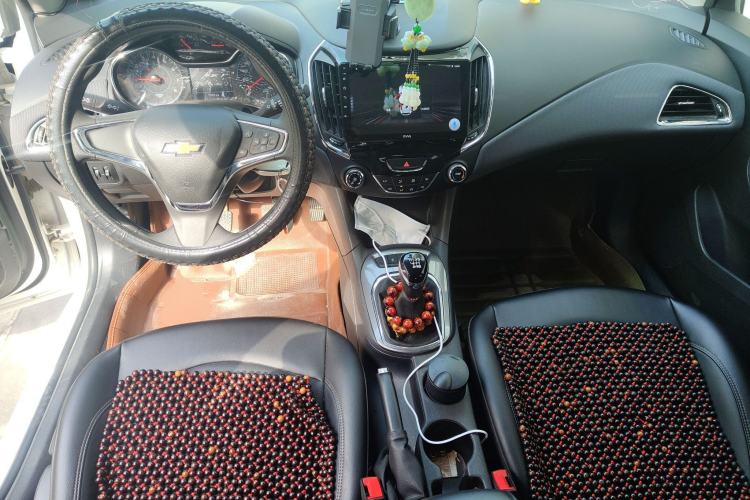 Used Chevrolet Cruze 2018 320 Manual Xuanfeng Edition