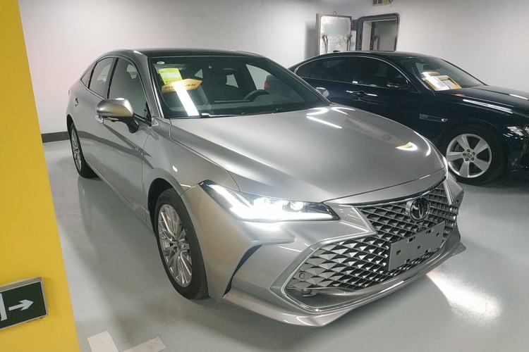 Used Toyota Avalon 2024 Dual-Engine 2.5L XLE Premium Edition