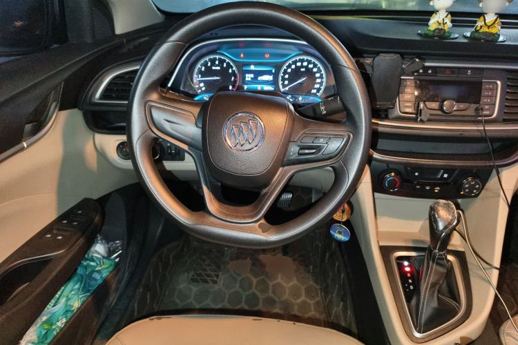 Used Buick GT 2017 15N Automatic Elite Version Steering Wheel