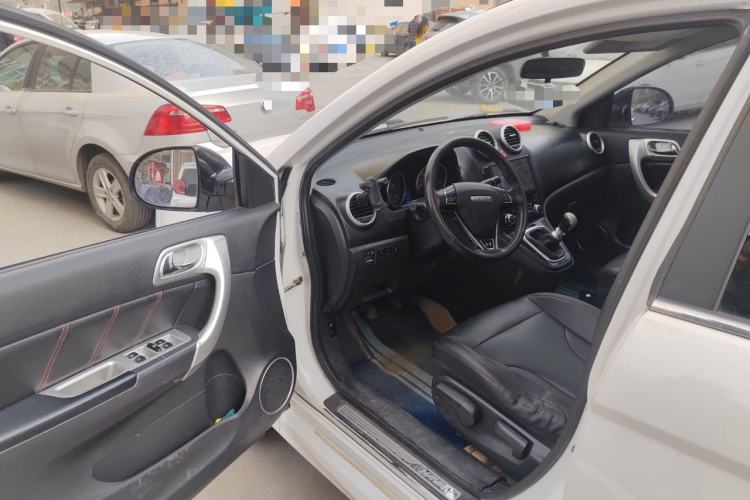 Used Haval H6 2016 Upgraded Model 1.5T Manual Two-Wheel Drive Urban Version