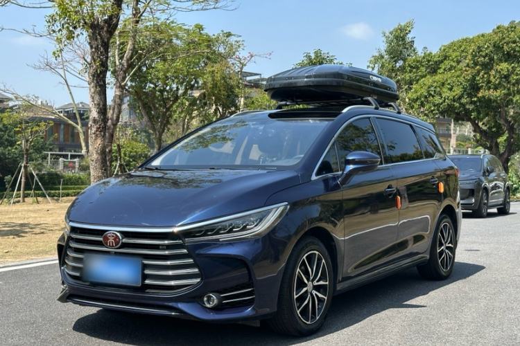 Used BYD Song MAX 2018 1.5T Automatic Smart Connect Elite Model with 6 Seats