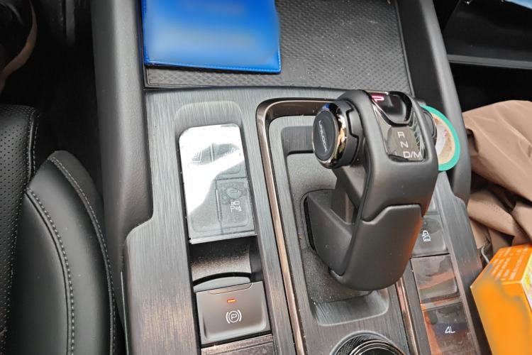 Used Haval H9 2025 Model 2.0T Gasoline Four-wheel-drive Warrior Edition Gear Lever