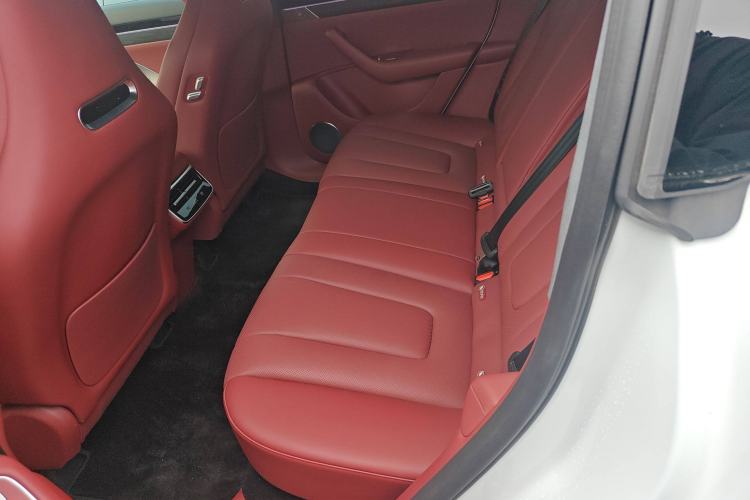 Used Hima Luxeed R7 2025 Range-Extended Version 251 km Max
