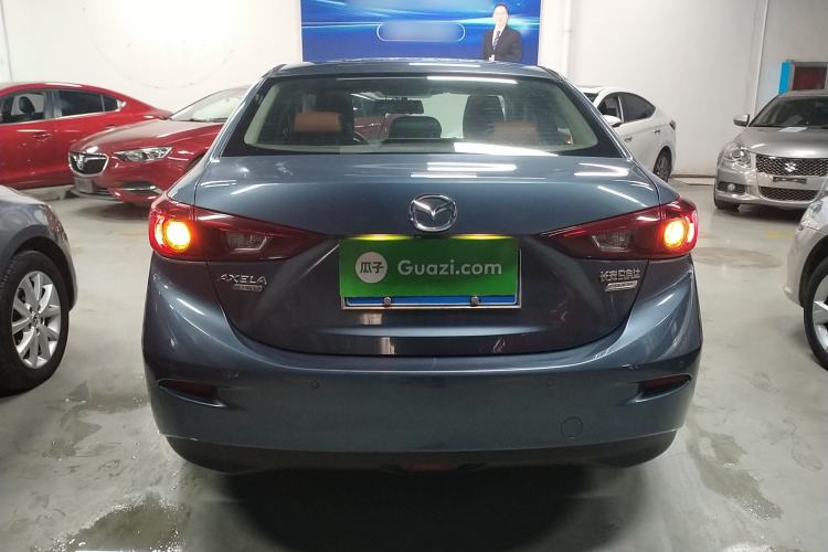 Used Mazda Mazda 3 Axela 2014 Sedan 1.5L Automatic Luxury Model
