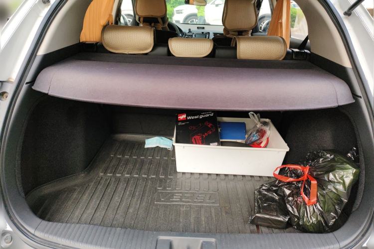 Used Honda Vezel 2017 1.8L CVT Front-Wheel Drive Pioneer Edition Trunk