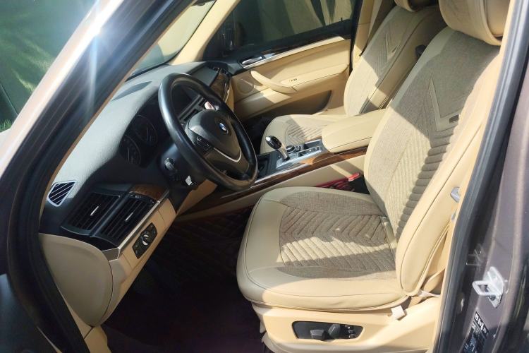 Used BMW X5 2013 xDrive35i Luxury Model
