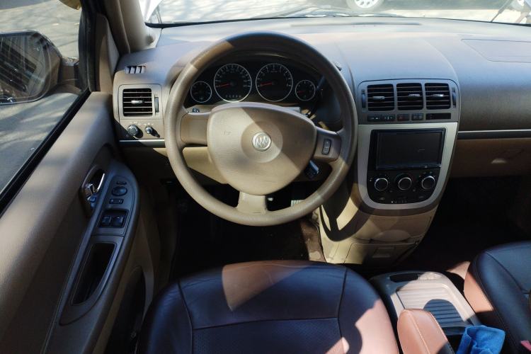 Used Buick GL8 2014 2.4L Classic Edition
