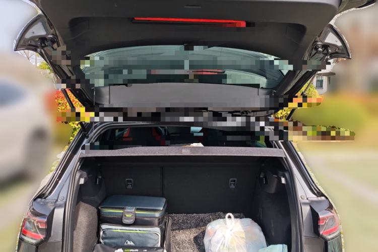 Used Volkswagen Golf GTI 2025 380TSI DSG GTI Trunk