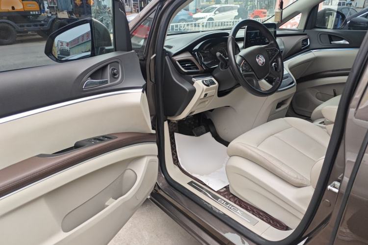 Used Buick GL8 2021 Land Cruiser Executive 652T Premium Model