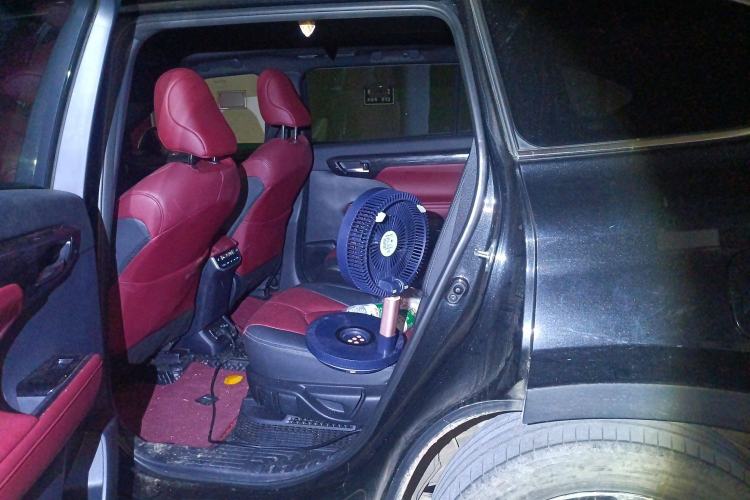 Used Toyota Crown Kluger 2021 2.5L HEV Four-Wheel Drive Flagship Edition Left Rear Seat