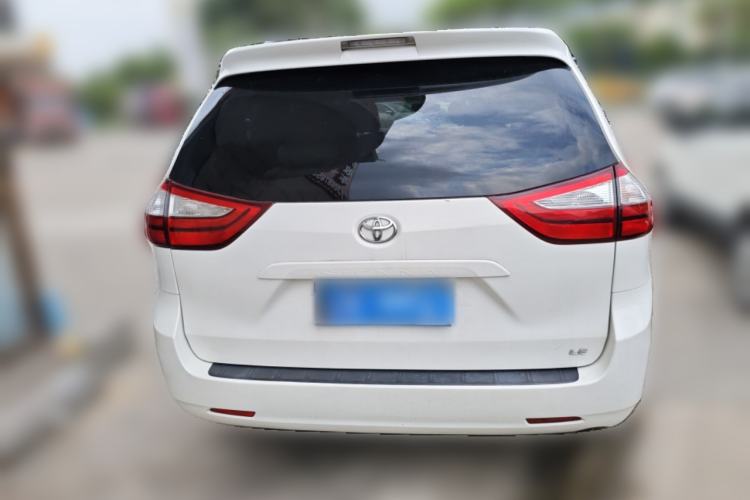 Used Toyota SIENNA  Rear