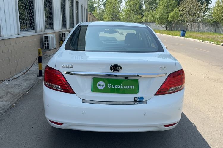 Used BYD e5 2016 300 Luxury Edition
