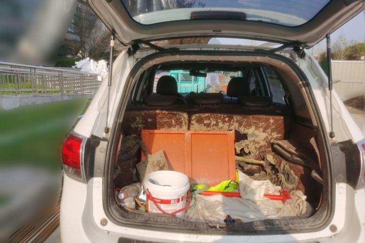 Used Haval H6 2015 Upgraded Model 1.5T Manual Two-Wheel Drive Elite Version
