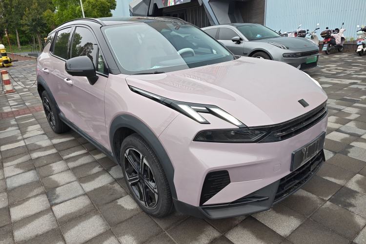 Used Lynk & Co 06 EM-P 2023 EM-P 126 Long-Range Halo Front Right 45 Deg