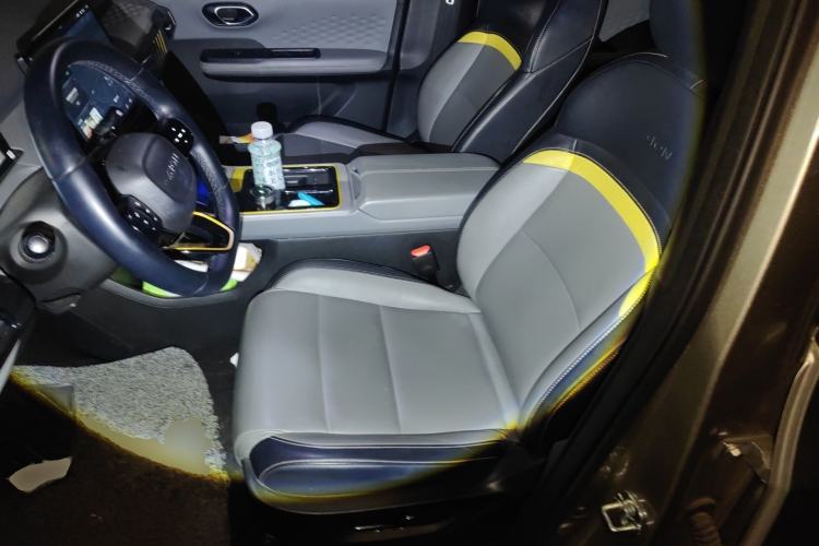 Used AION Y 2021 70 Intelligent Dynamic Edition Left Front Seat