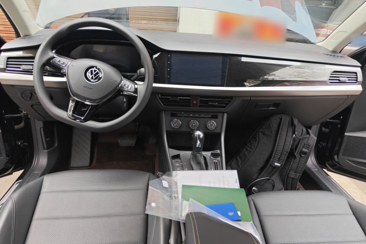 Used Volkswagen Lavida 2022 1.5L Automatic Comfort Edition Center Console