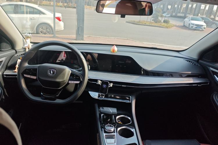 Used Changan Eado 2022 PLUS Blue Whale NE 1.4T GDI DCT Prestige Edition
