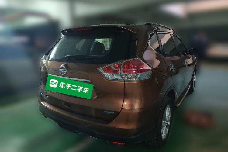 Used Nissan X-Trail 2014 2.5L CVT Leading Edition 4WD Rear Right 45 Deg