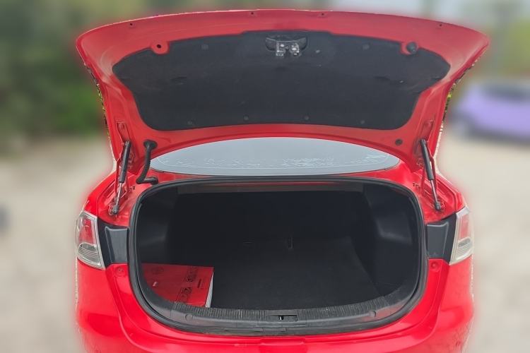 Used Mazda 2 2011 XuanDong 1.5L Automatic Fashion Edition Trunk