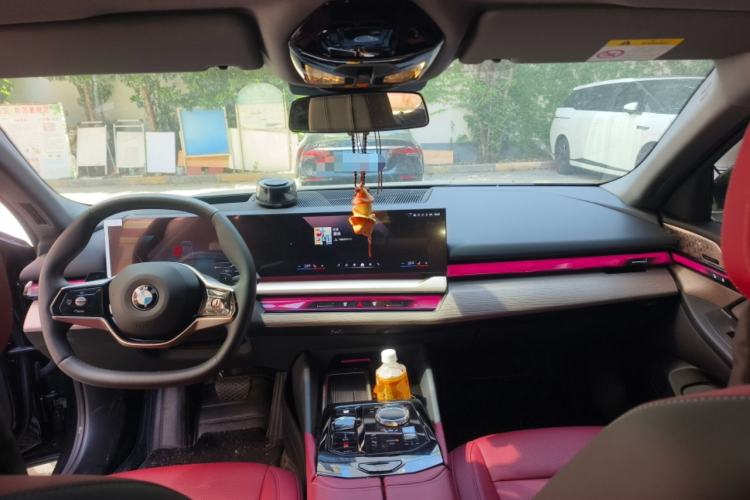 Used BMW 5 Series 2024 530Li Luxury Package Premium Edition Center Console