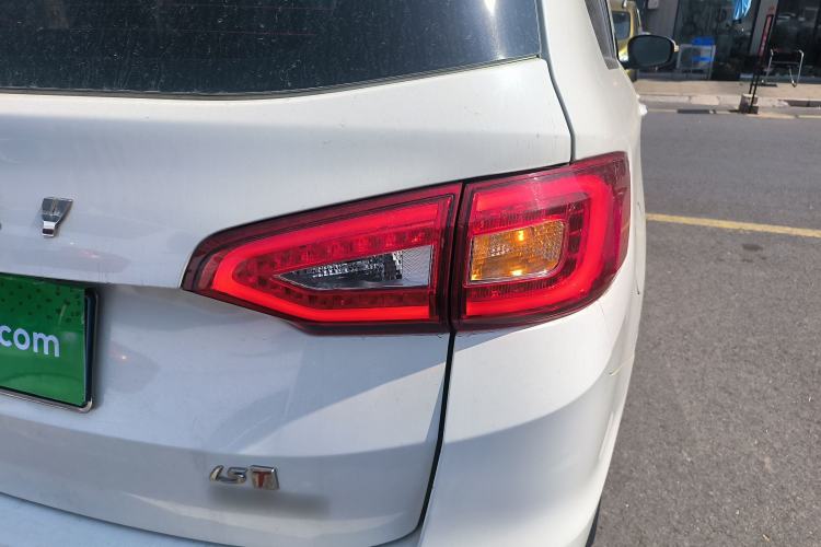 Used Haima Fumei F7 2017 1.5T 7-Seater Manual Standard Edition Exterior 3