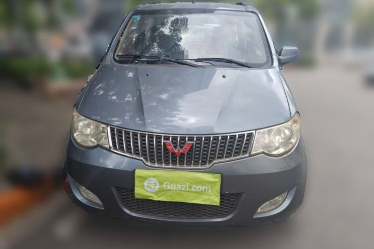 Used Wuling Hongguang 2014 1.5L S Standard Version Front