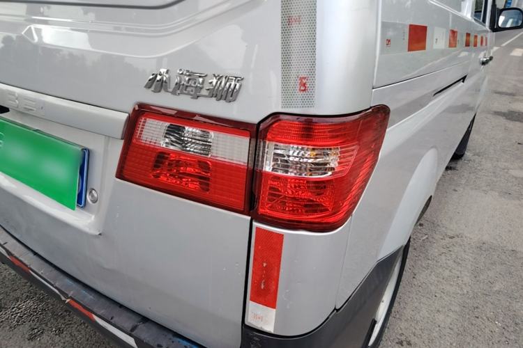 Used Jinbei Hiace X30 2023 1.5L Super-Enjoyment Van 2/5 Seats Non-Air-Conditioned Version SWC15M