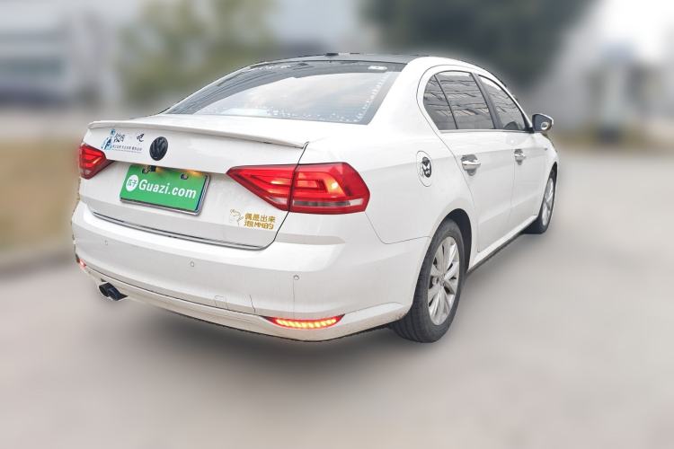 Used Volkswagen Lavida 2017 1.6L Manual Comfort Edition
