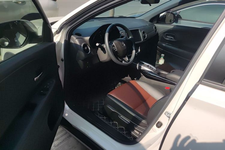 Used Honda XR-V 2021 220TURBO CVT Luxury Edition Driver Seat