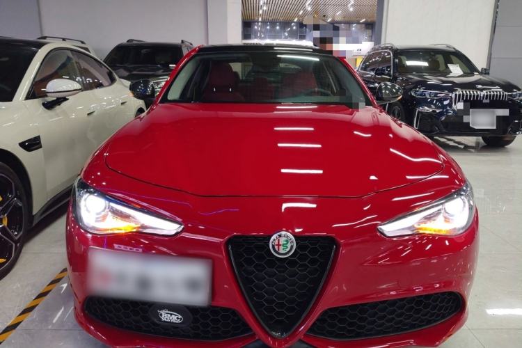 Used Alfa Romeo Giulia 2019 2.0T 280HP Luxury Edition