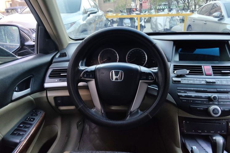 Used Honda Accord 2012 2.0L SE
