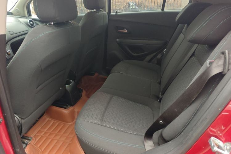 Used Chevrolet Trax 2016 1.4T Manual Two-Wheel Drive Comfort Version with Sunroof